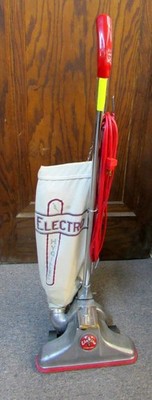 VINTAGE WORKING ROYAL ELECTRO HYGIENE UPRIGHT VACUUM CLEANER MODEL 8 (EZS001270)
