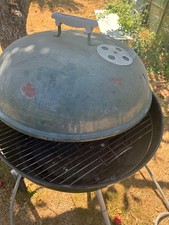 barbeque grill by Weber good condition