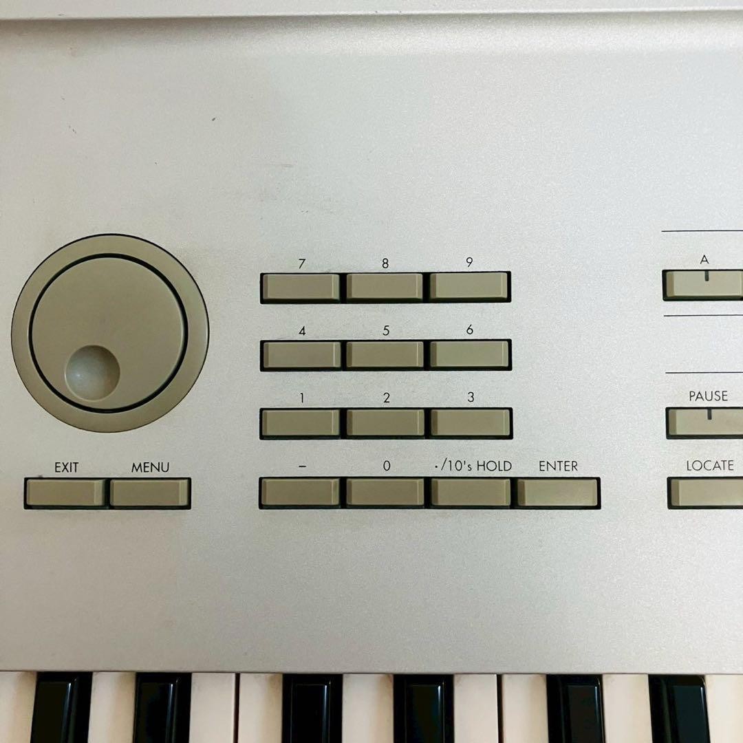 鍵盤楽器 Korg Triton 61 keys For Parts Korg Triton 61-Key Keyboard Synthesizer Sampler