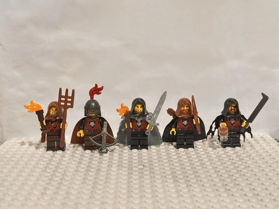LEGO Castillo Lobo Pack Maestro Bestia x5 Minifiguras Caballero Medieval + CAPAS (LEER) Foto 2 de 4