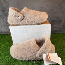 Crocs Classic Cozzzy Slipper Tan Fuzzy Faux Shearling 209386-195 Womens 7 NWT
