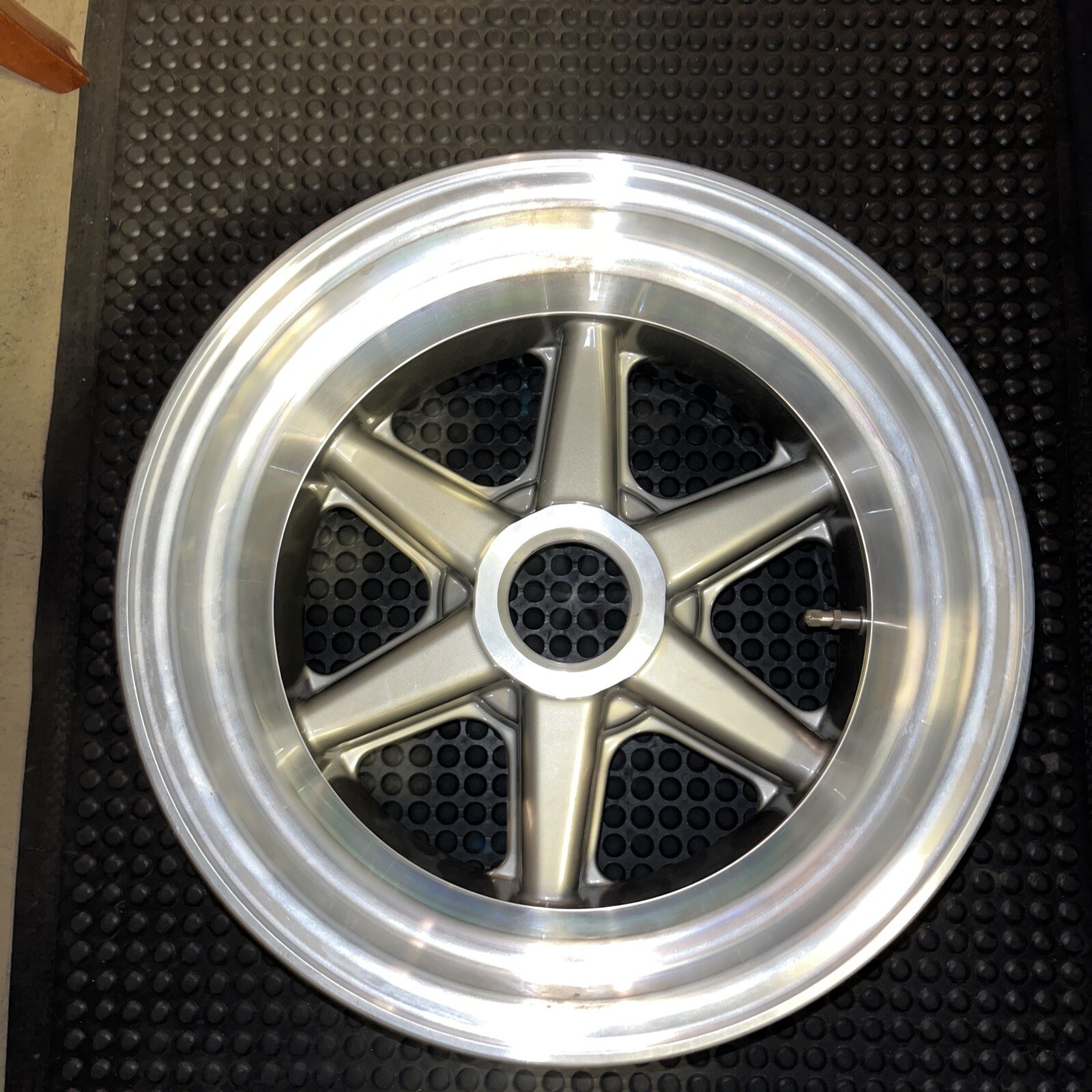 Ford gt40 Mk1 15x10 Knock On Replica Rim New