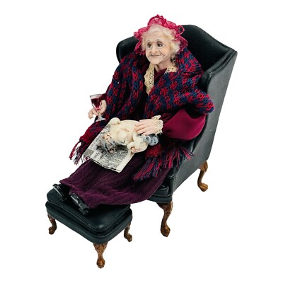 Artisan Miniature Dollhouse Sculpted Grandma Doll With Cat Fern Vasi & Bespaq