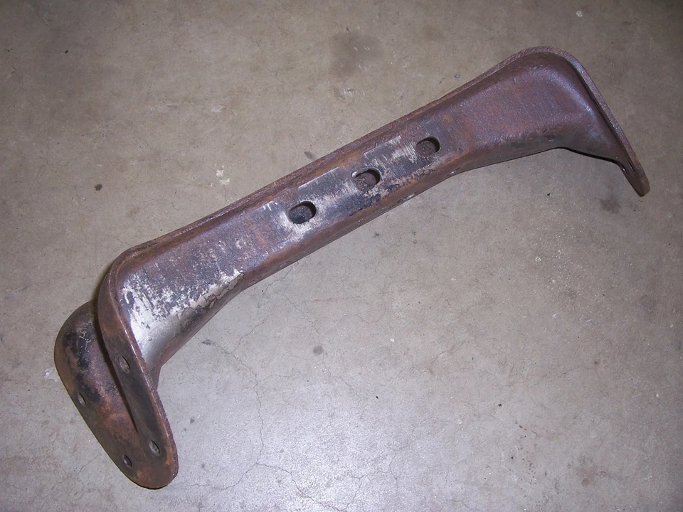 52 Buick Special 1951 marco de transmisión de motor trasero soporte de montaje transversal Foto 2 de 2