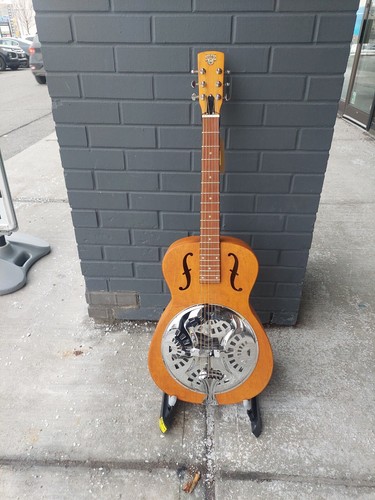 Epiphone Dobro Hound Dog Round Neck Resonator Guitar - Picture 3 of 6