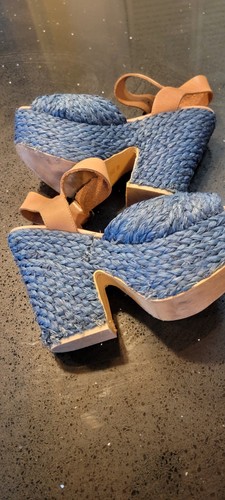 PRE-OWNE MIA ME LIMITED EDITION BAMBOO NAVY BLUE SANDALS SIZE 10 - Picture 10 of 21