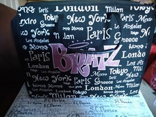 Bratz world tour Carring Bag/ case ,Holds 8 Dolls  
