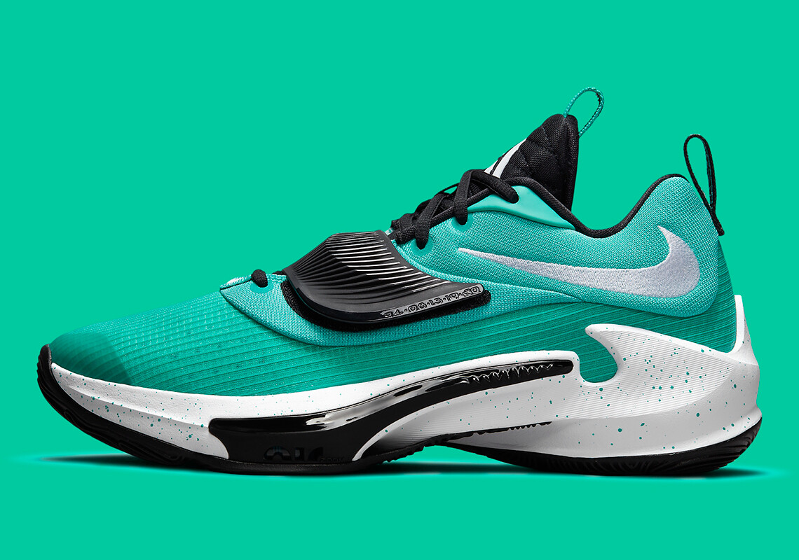 Nike Zoom Freak 3 TB Clear Jade Green Blue White Black Nike Zoom Freak 3 TB Clear Jade Green Blue White Black