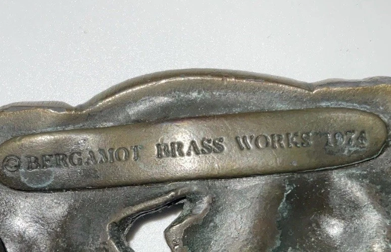 FIVELA DE CINTO VINTAGE DRAGÃO ASIÁTICO BERGAMOTA LATÃO Funciona 1974 Muito Bom - Imagem 4 de 4