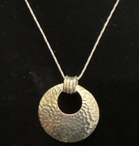 Nina Designs Sterling Silver 925 Thailand Round Pendant With 18” Box Link Chain