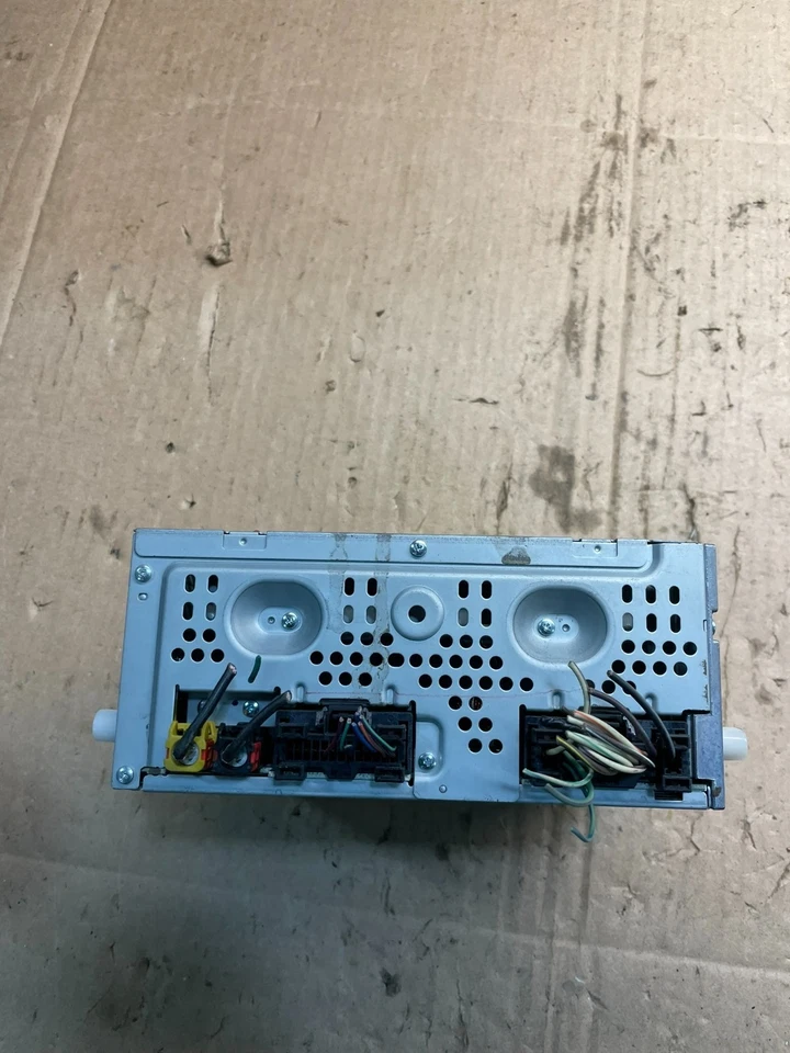 Receptor de audio radio Ford Fusion 2013 a 2015 AM FM CD MP3 T7338 DG Foto 3 de 4