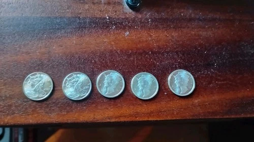 Lot of 5 unc 1/10 ounce silver rounds. No reserve!!!!!