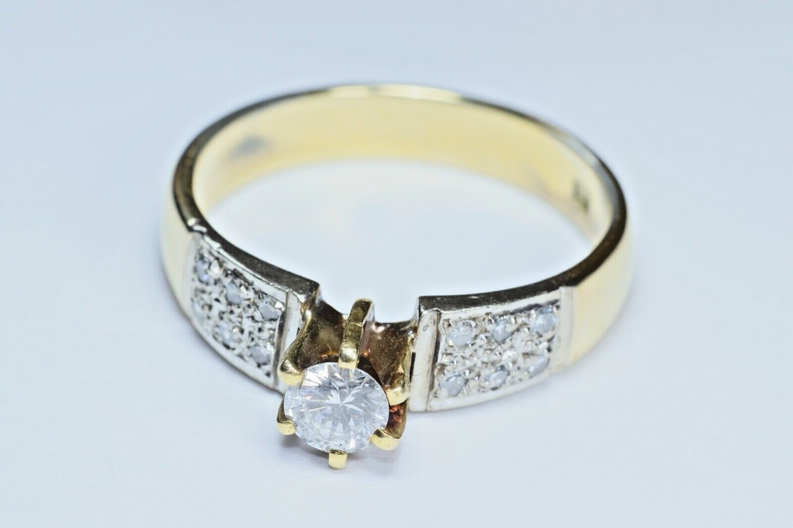 18k Solitaire Diamond Ring - image 1