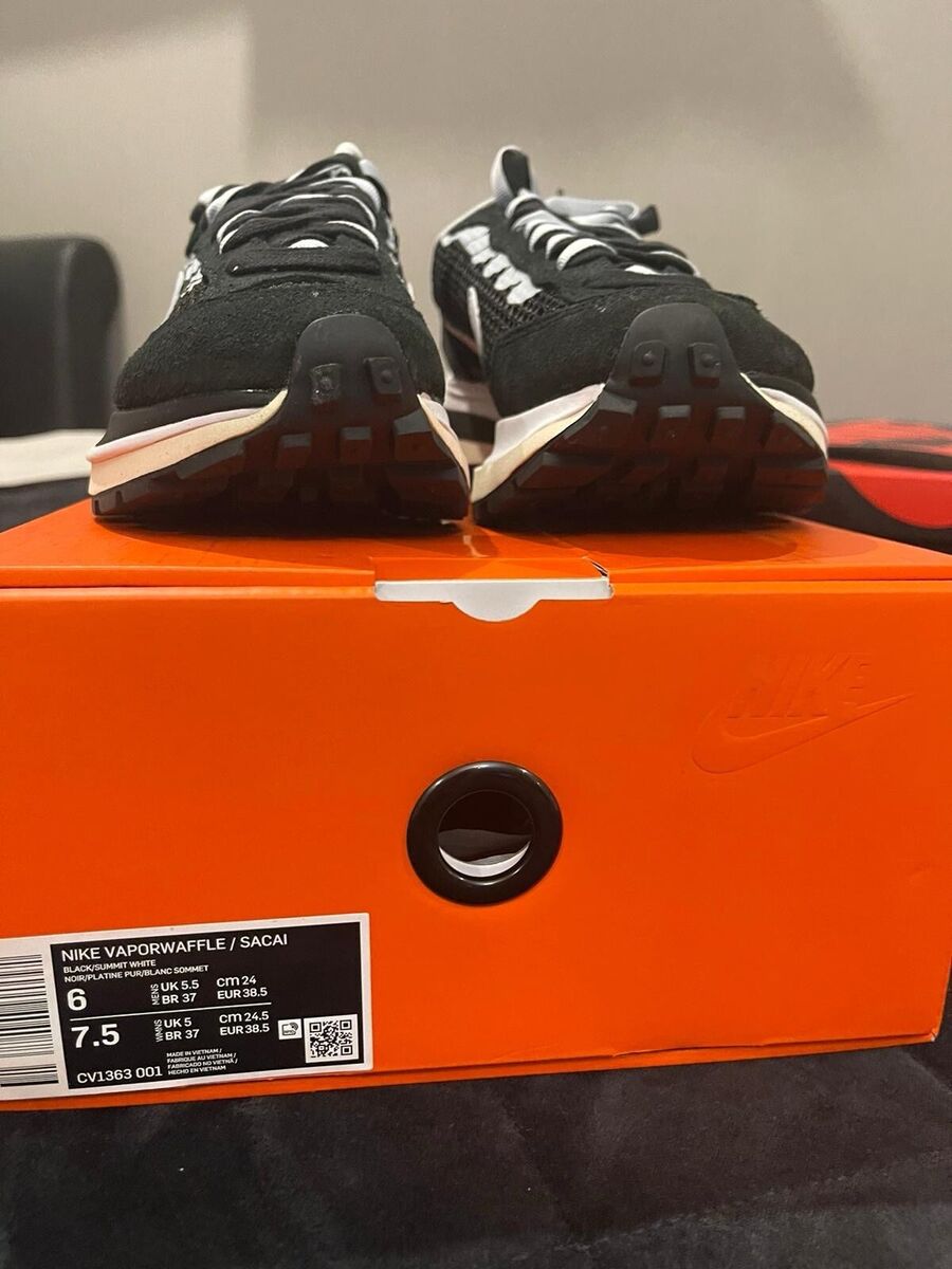 Size 6 - Nike sacai x VaporWaffle Black White for sale Size 6 - Nike sacai x VaporWaffle Black White for sale