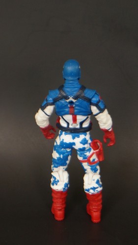 MARVEL UNIVERSE 2011 CAPTAIN AMERICA ARCTIC ASSAULT ACTION FIGURE 4" TALL HASBRO - Picture 2 of 2
