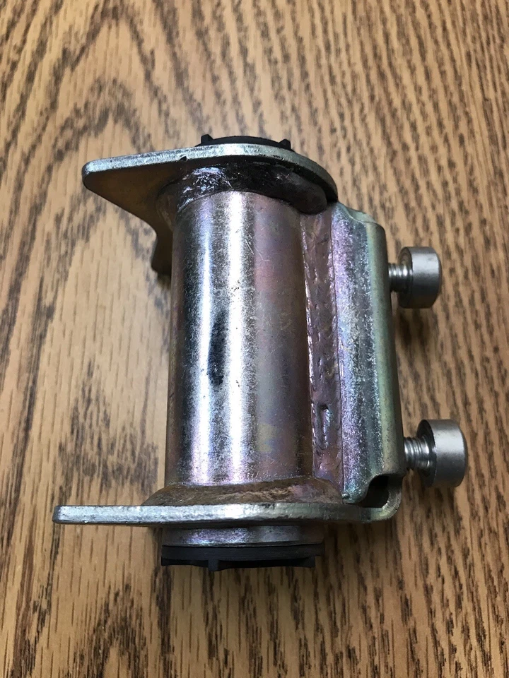 HONDA VFR800 INTERCEPTOR 2014-2015 TANQUE DE COMBUSTÍVEL SUPORTE TRASEIRO # 17527-MJM-D00 - Imagem 4 de 4