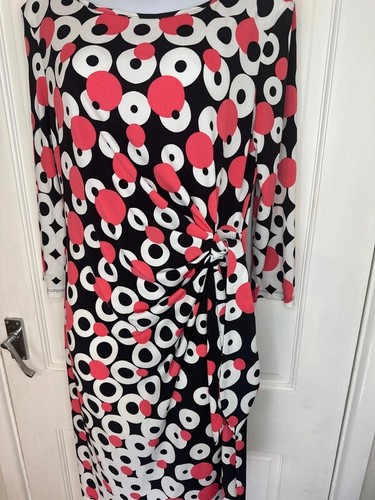 M&Co Geometric Print Bodycon Shift Dress – Size 14 | Flattering & Funky Retro Vi - Picture 2 of 5