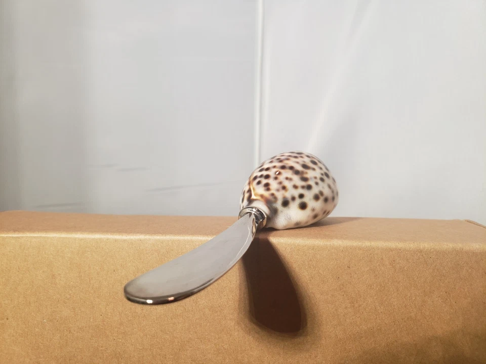MUD PIE Cypraea Tigris Shell Spreader Knife Stainless Steel - Image 2 of 4