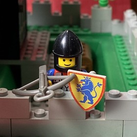 Vintage LEGO Castle Crusaders 6081 King's Mountain Fortress Complete - Pre-Owned