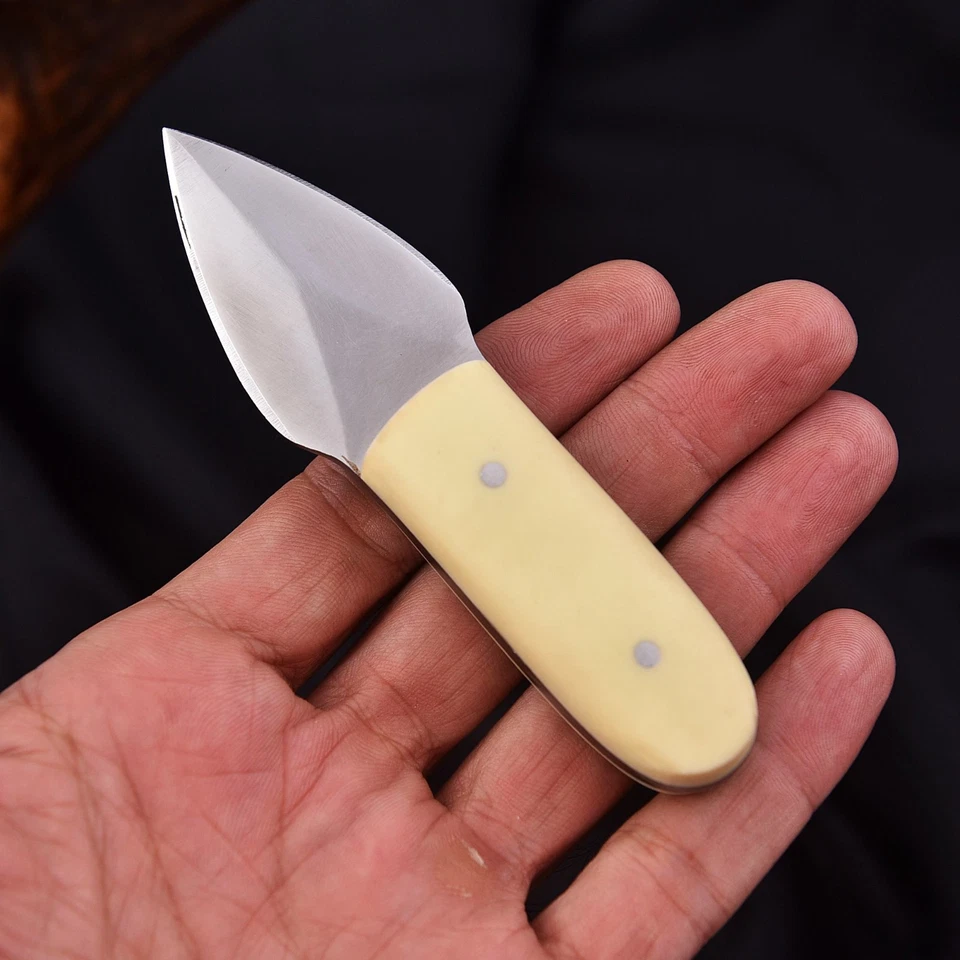 Cuchillo de bota de lanzamiento hecho a mano hoja de acero al carbono de alto pulido con funda de cuero Foto 3 de 4