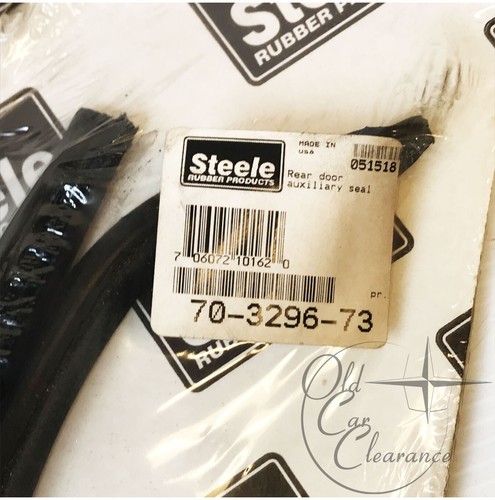 1966-1969 Lincoln Continental Rear Door Striker Seal Pair (70 3296 73) New - Picture 2 of 5