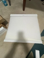 Snow Drift Cell Cordless Blind in White 21-1/2” W x 48"L # 881885162