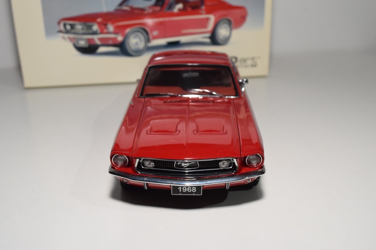 AUTOart オートアート 1/18 FORD MUSTANG 1968 RARE 1/18 AUTOart FORD MUSTANG GT 390 GT390 1968 (RED