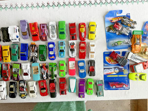 58 Lot of 58 Hot Wheels Plastic and Metal Toy Cars 80's and 90's