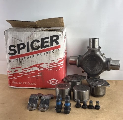 VOLVO Genuine SPICER 3918980 UNIVERSAL JOINT KIT