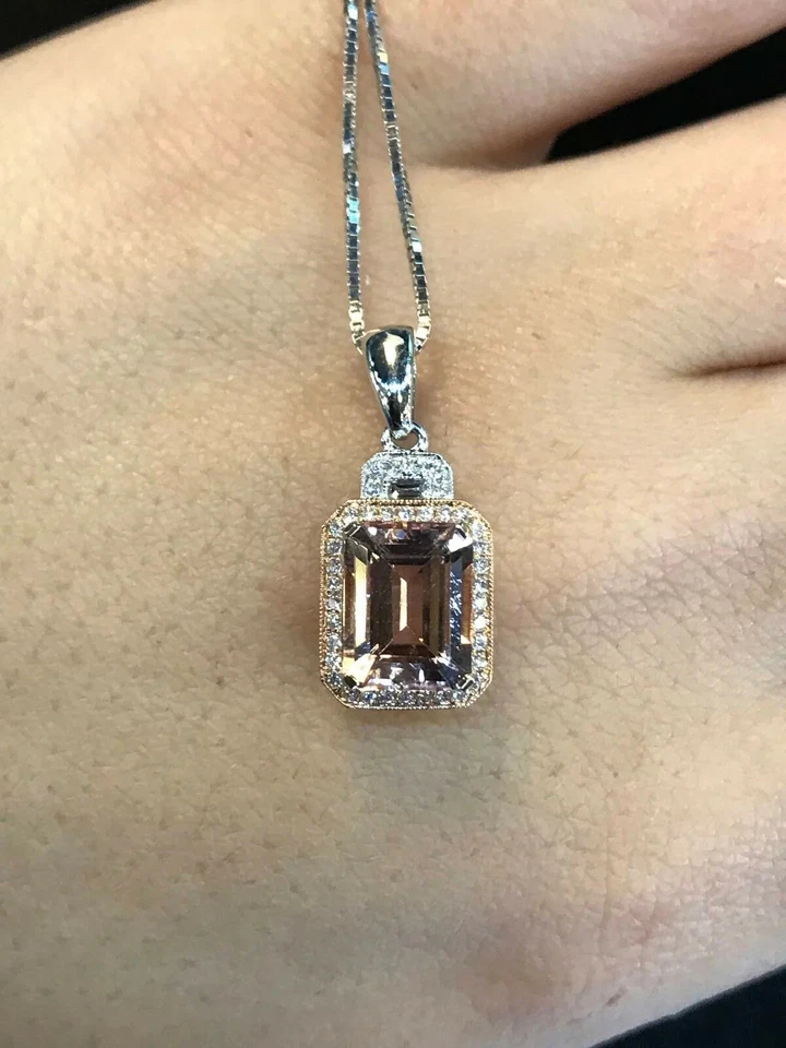 Colgante con halo de diamantes de morganita de melocotón natural de 1,7 quilates de oro blanco macizo de 14 k SIN CADENA Foto 3 de 4