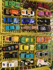 Lot of 48 Hot Wheels / Matchbox Diecast Cars w/ Vintage 48-Car Carry Case  ...