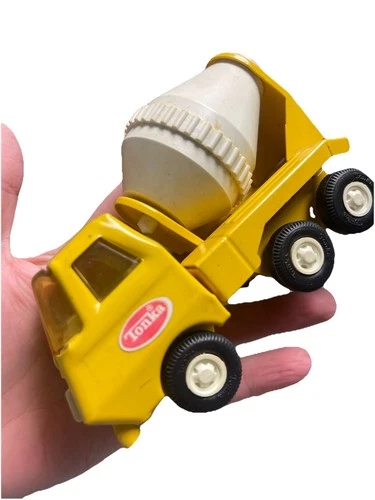 1970's Mini-Tonka Yellow Concrete Mixer toy truck - Vintage