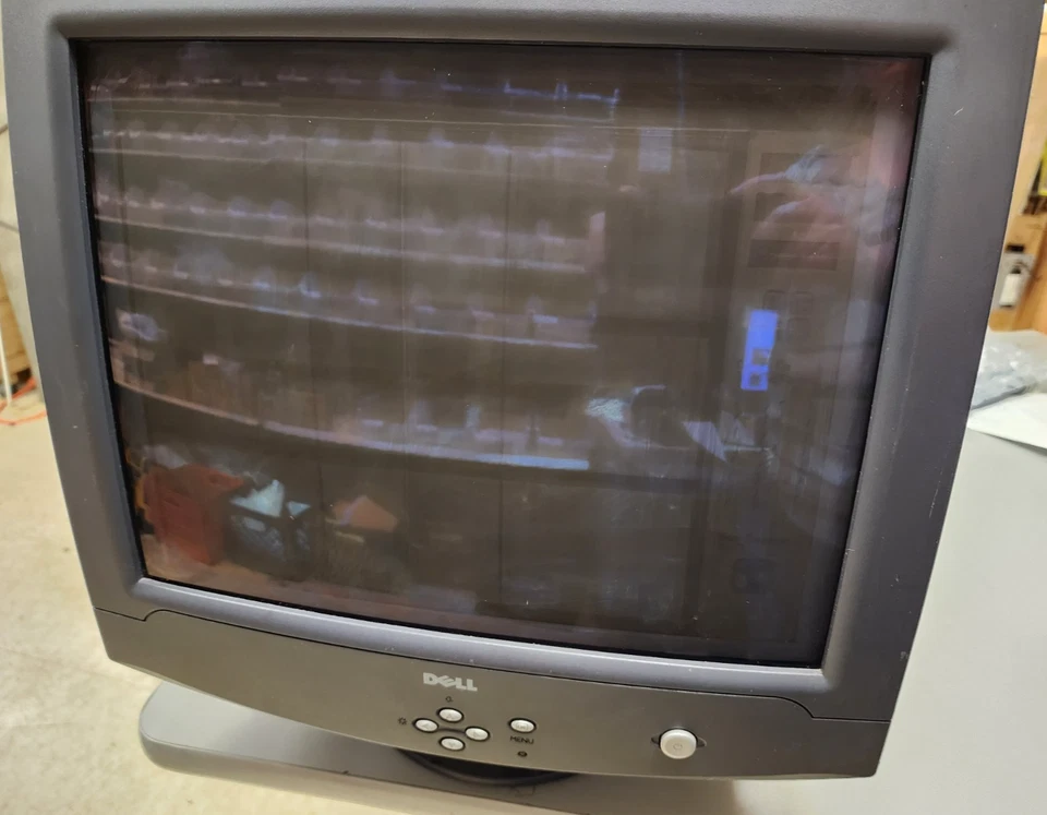 Vintage 2001 Dell E771P 17" 1024X768 CRT Monitor VGA - screen burn (TESTED) - Image 2 of 4