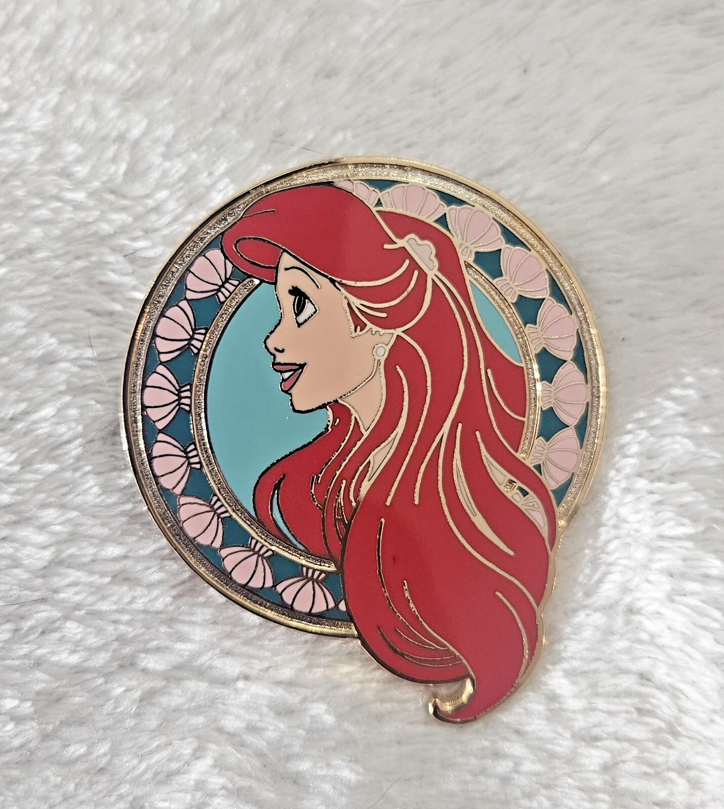 DISNEY AUCTIONS   Exclusive  Limited Editions  Princess Profile Pin  -  Ariel
