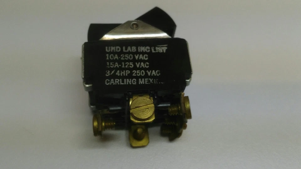 INTERRUPTOR 2 PIEZAS NUEVO CARLING 10A-250VAC, 15A-125VAC, 3/4HP 250VAC Foto 3 de 3