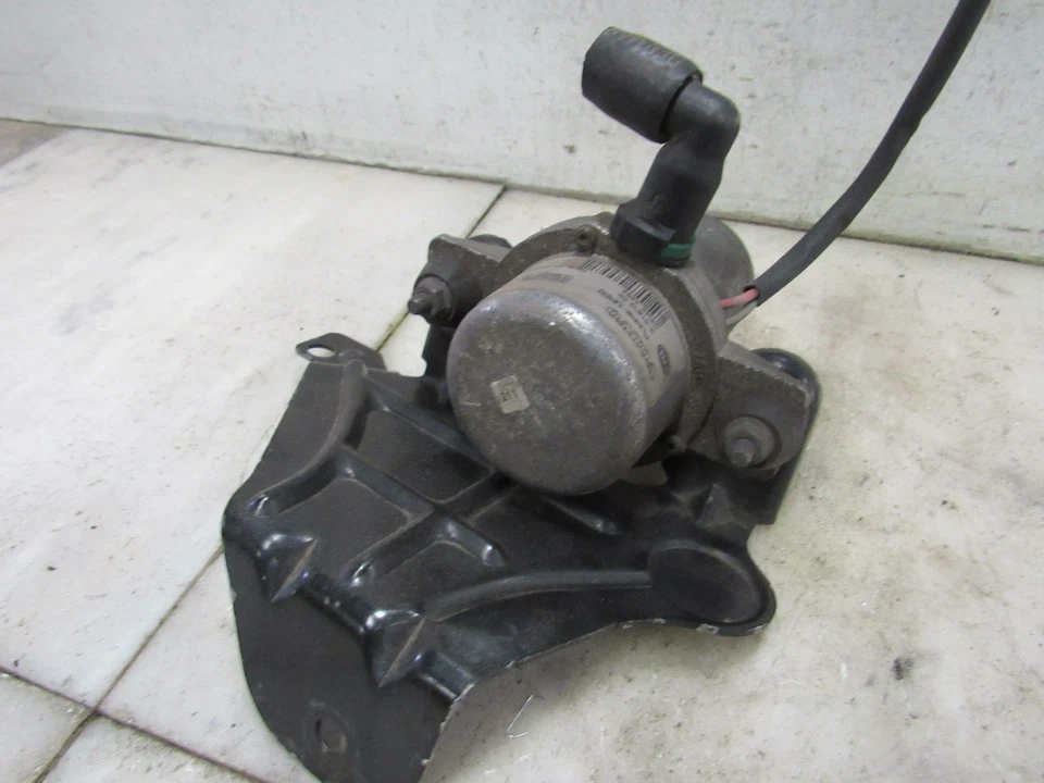 03 04 05 06 07 08 09 10 11 VOLVO XC90 - OEM - BRAKE- VACUUM PUMP 6 cyl30630398 - Image 3 of 4
