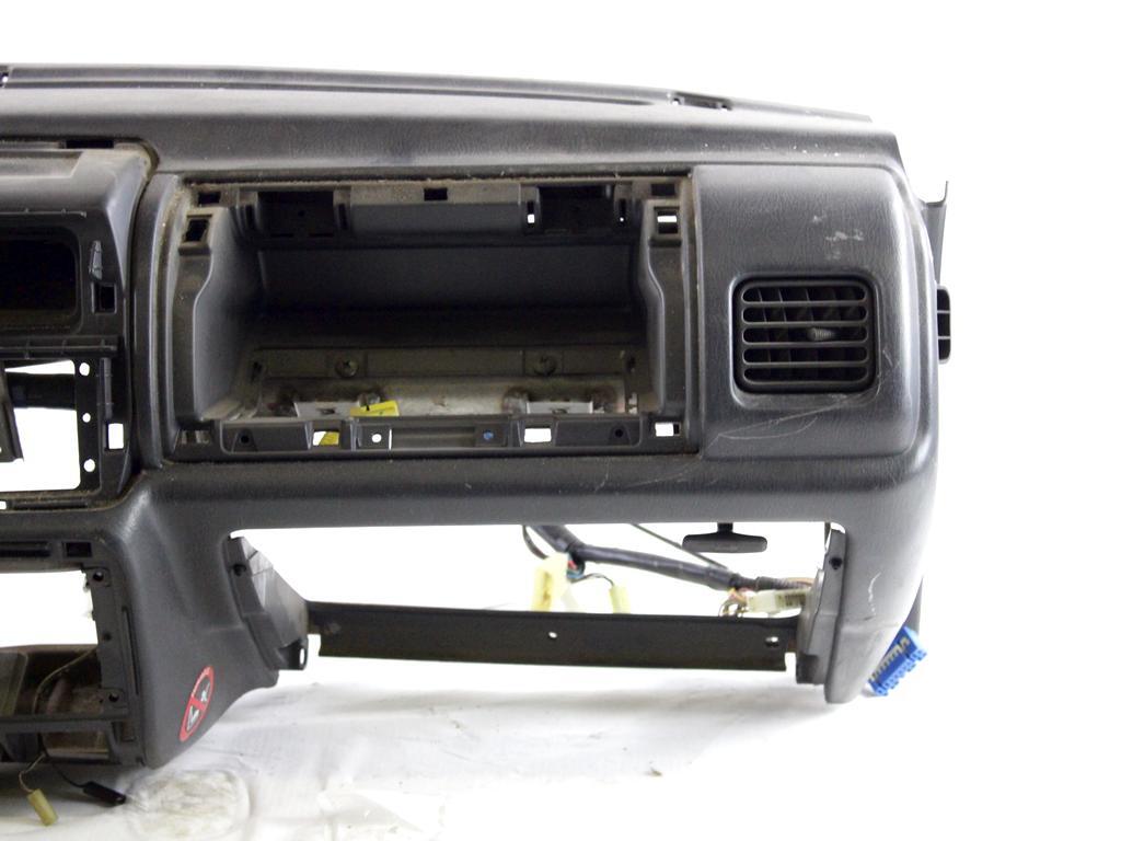 7311181A11T01 CRUSCOTTO SUZUKI JIMNY 1.3 B 4X4 60KW 5M 3P (2004