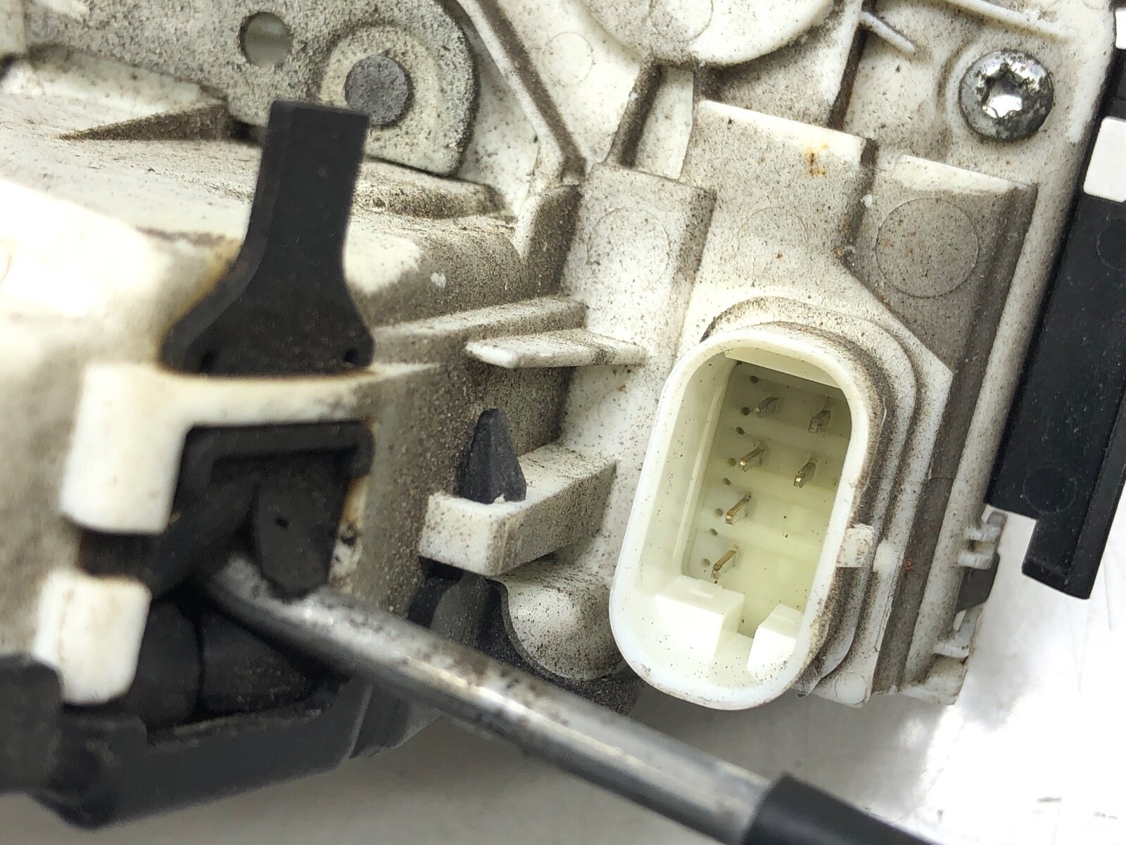 2014-2021 MASERATI GHIBLI RIGHT PASSENGER FRONT DOOR LOCK LATCH ACTUATOR OEM.