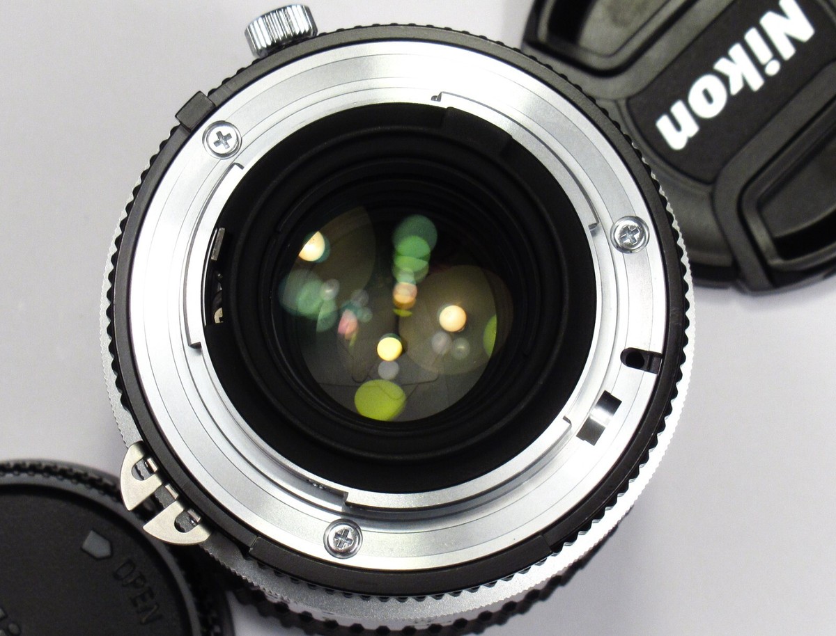 Nikon F3 標準50mm、Ai-s Micro 105mm f/2.8 Repair: Micro-Nikkor