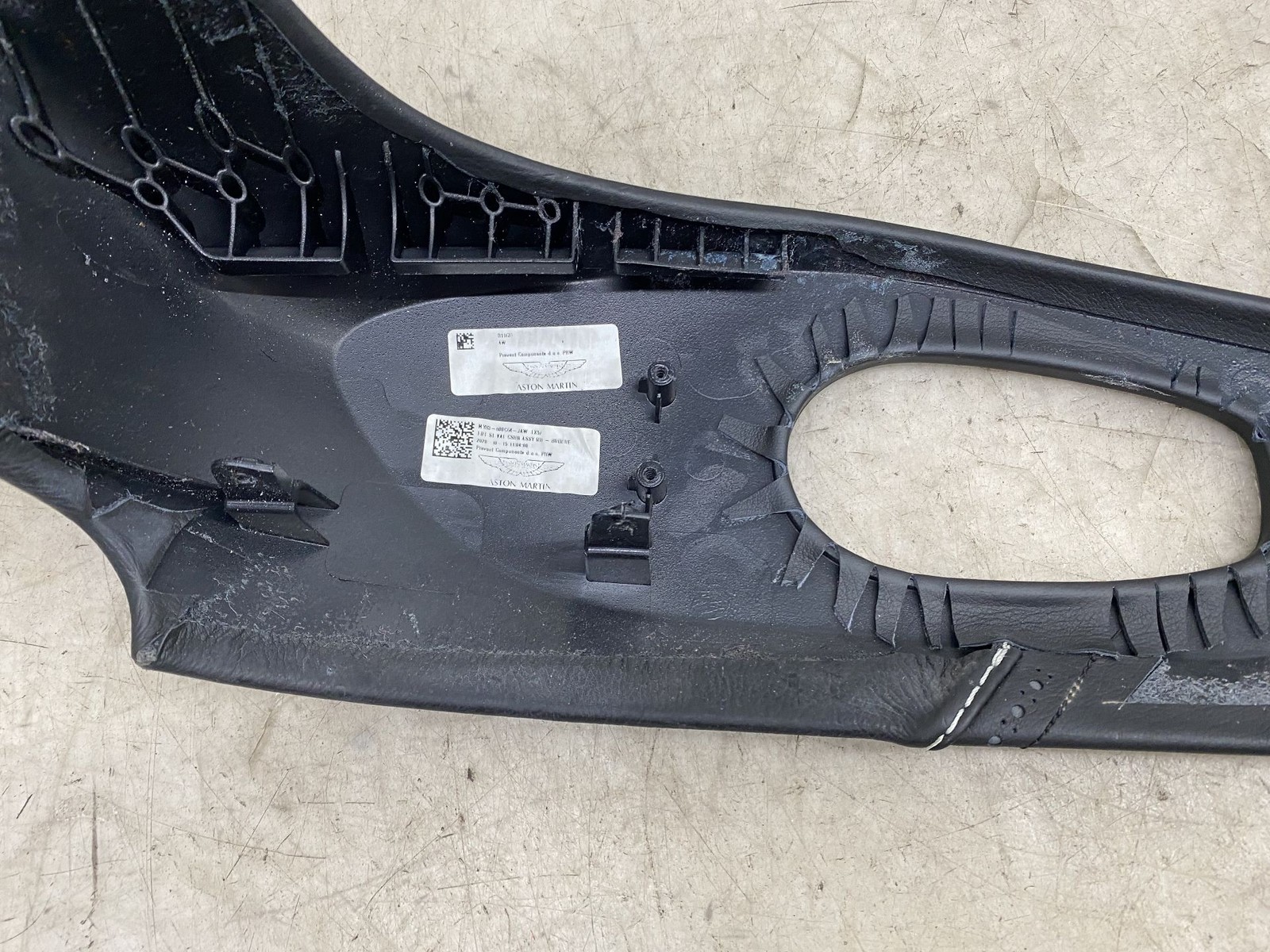2020-2024 ASTON MARTIN DBX OEM FRONT RIGHT SEAT SWITCH TRIM PANEL MY83-600C64