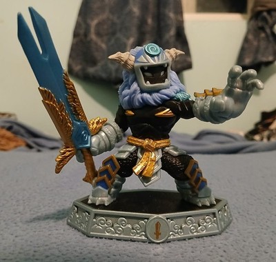 BUNCH OF SKYALNDERS