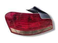 BMW 1 E82 E88 2007 Links Rückleuchte Heckleuchte 2VP009615-01 MDB42553