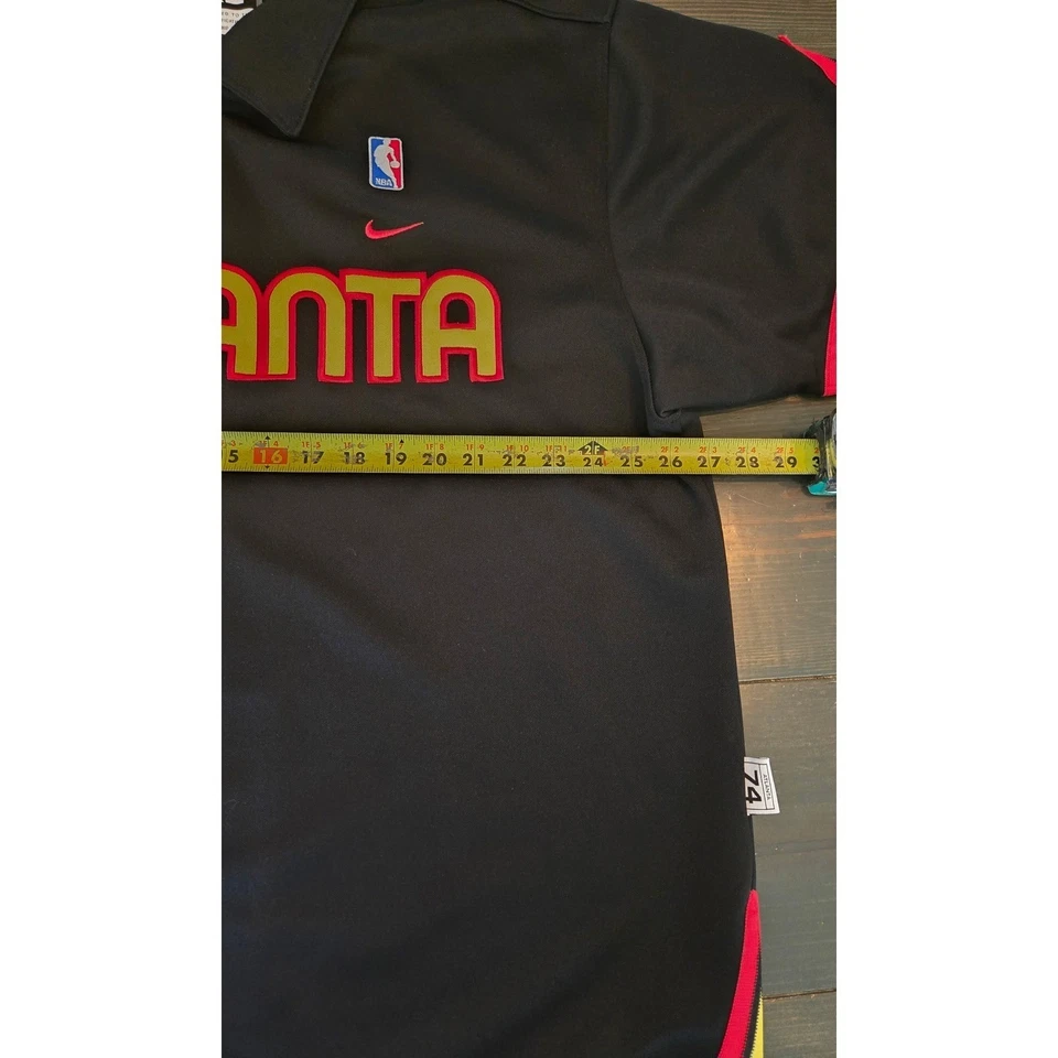Camiseta deportiva con botones Nike Atlanta Hawks NBA negra roja amarilla XL Foto 4 de 4