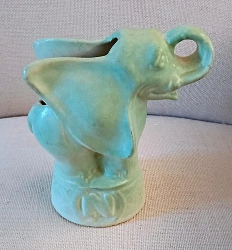 VINTAGE NILOAK POTTERY CIRCUS ELEPHANT FIGURINE/PLANTER