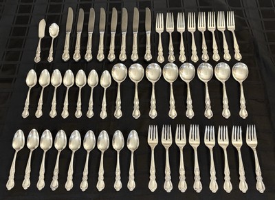 Heritage 1847 Rogers Bros Vintage 50 pc Flatware Set for Silver  Plate