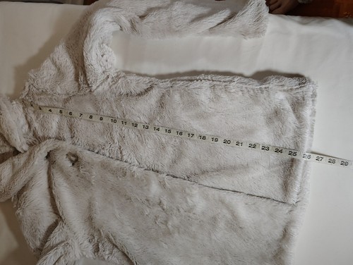 Patagonia Pelage Fleece Jacket Birch White Girls size 14/16 measurements in pic - Picture 5 of 8
