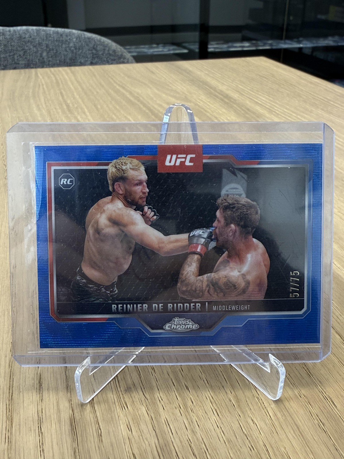 2025 Topps Chrome UFC #185 Reinier de Ridder Blue Wave Refractor #/75