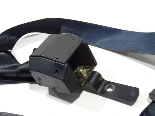 CEINTURE DE SECURITE AVANT DROIT Lada Niva (2121/2131) Terreinwagen 1.7i (21213) - Photo 2/6