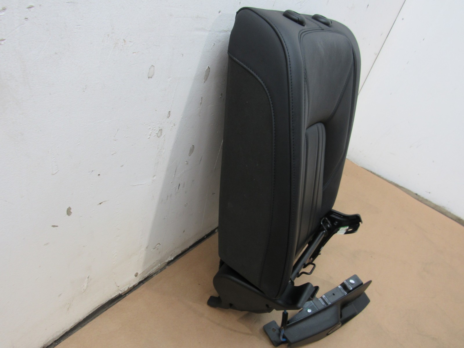 Maserati Levante 2018 Rear Right Passenger Upper Seat Cushion 16-24 ;#4