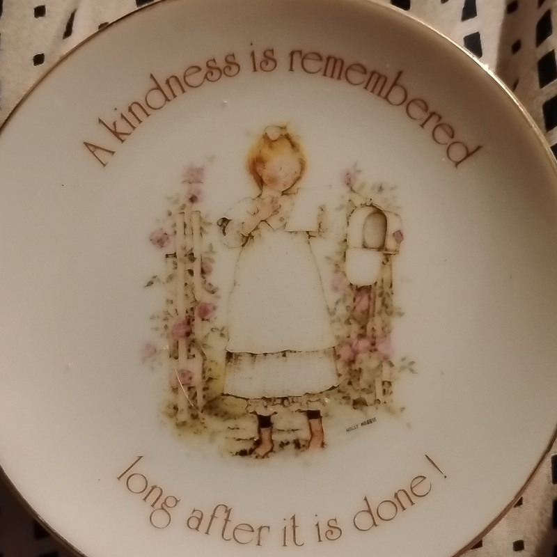 Lasting Treasures Holly Hobbie Porcelain Collector Plate 7in Round MCMLXXVIII